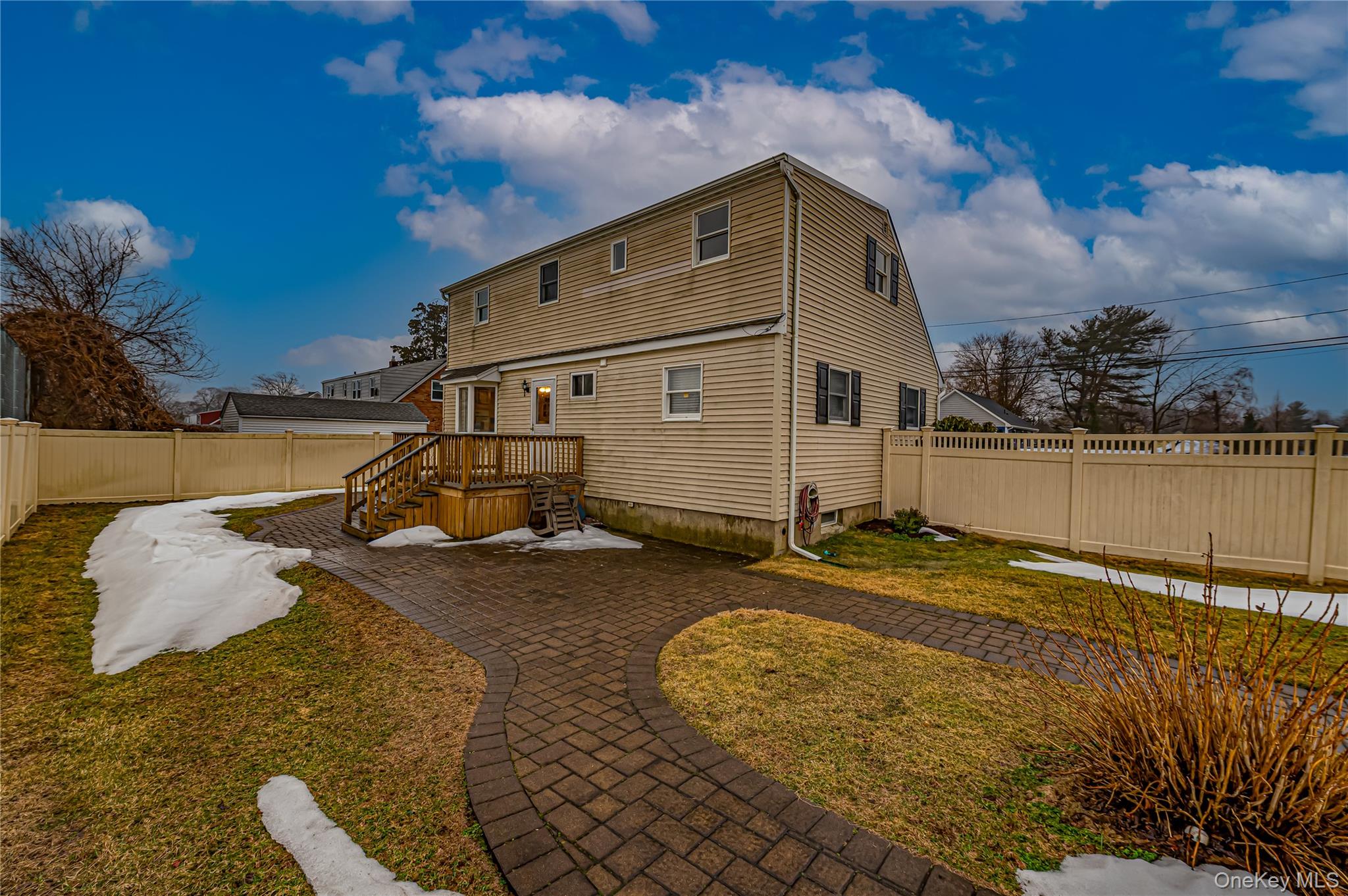 33 Maple Avenue, Kings Park, NY 11754