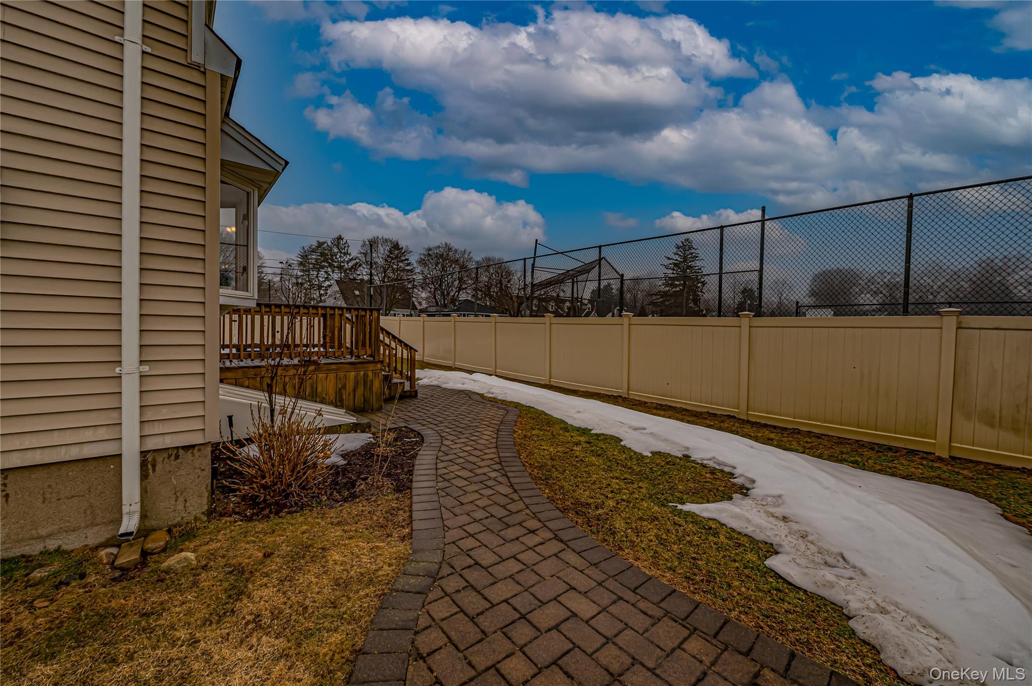 33 Maple Avenue, Kings Park, NY 11754