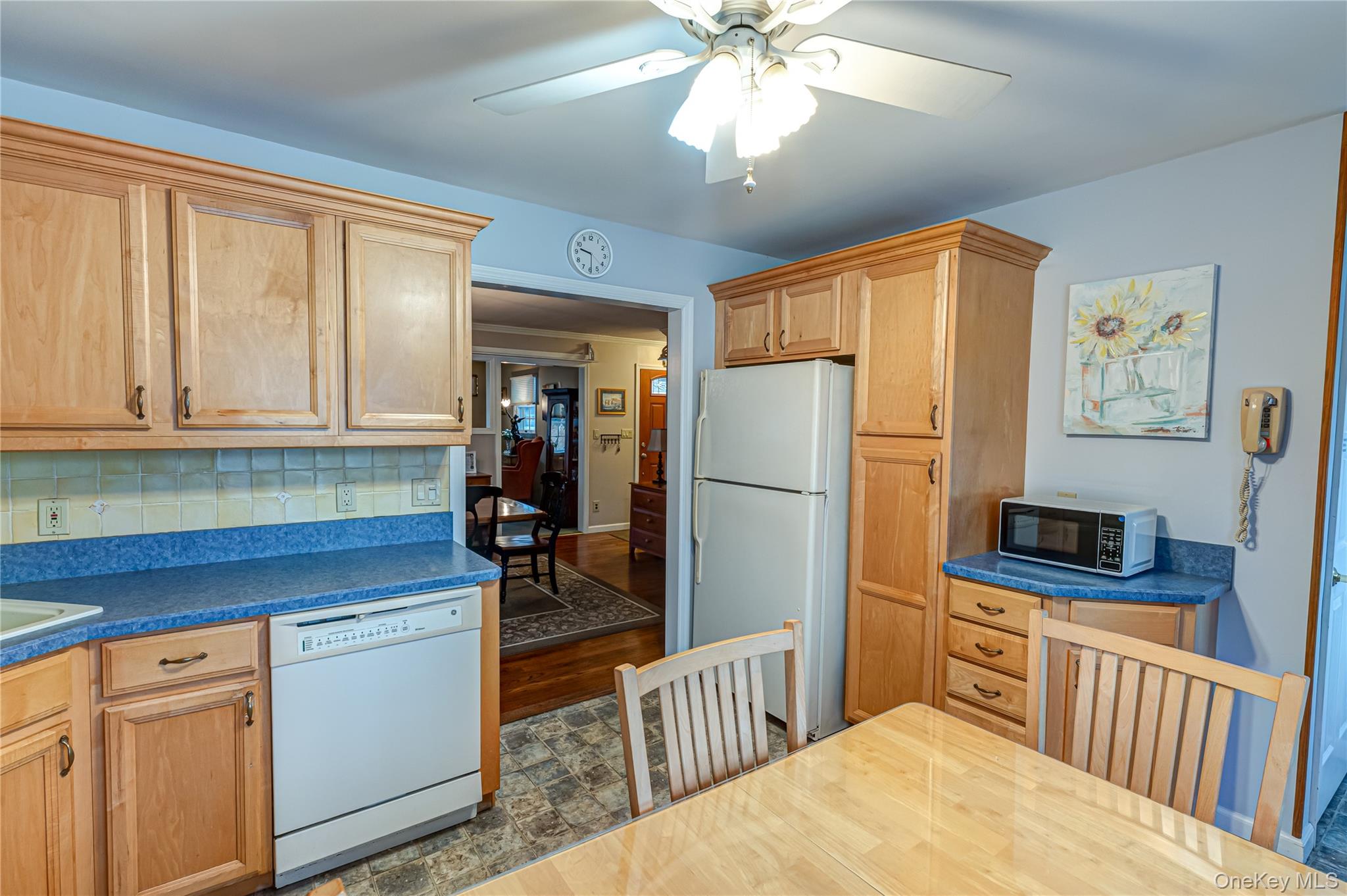 33 Maple Avenue, Kings Park, NY 11754