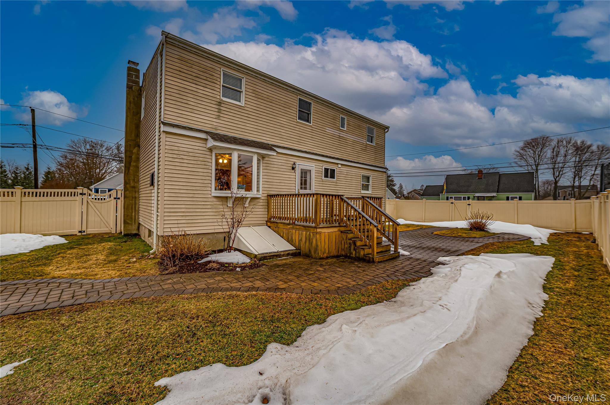 33 Maple Avenue, Kings Park, NY 11754