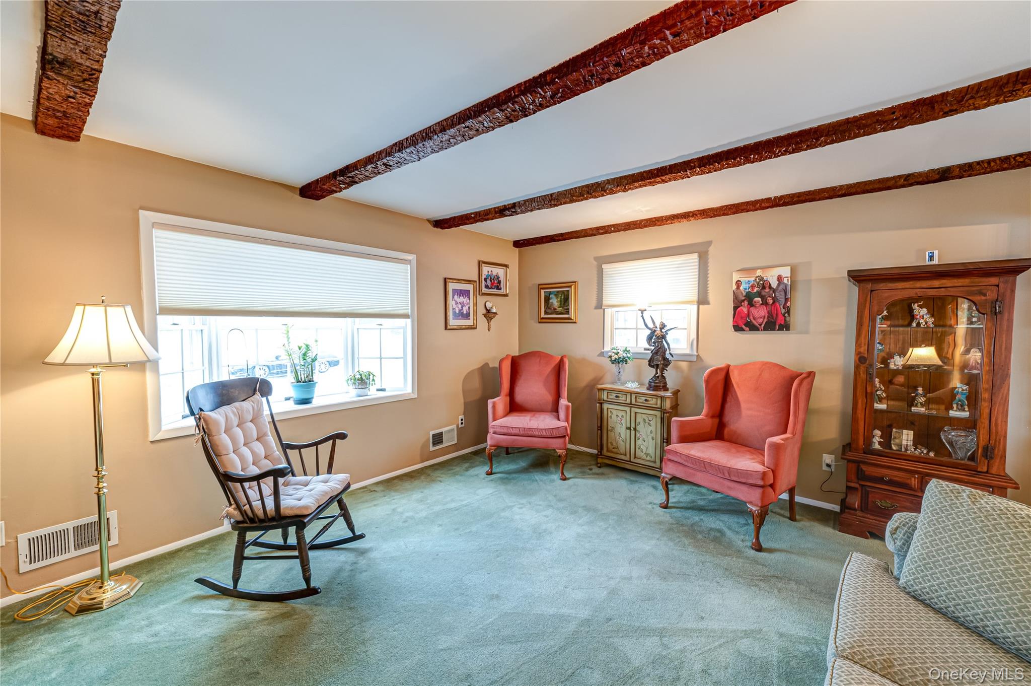 33 Maple Avenue, Kings Park, NY 11754