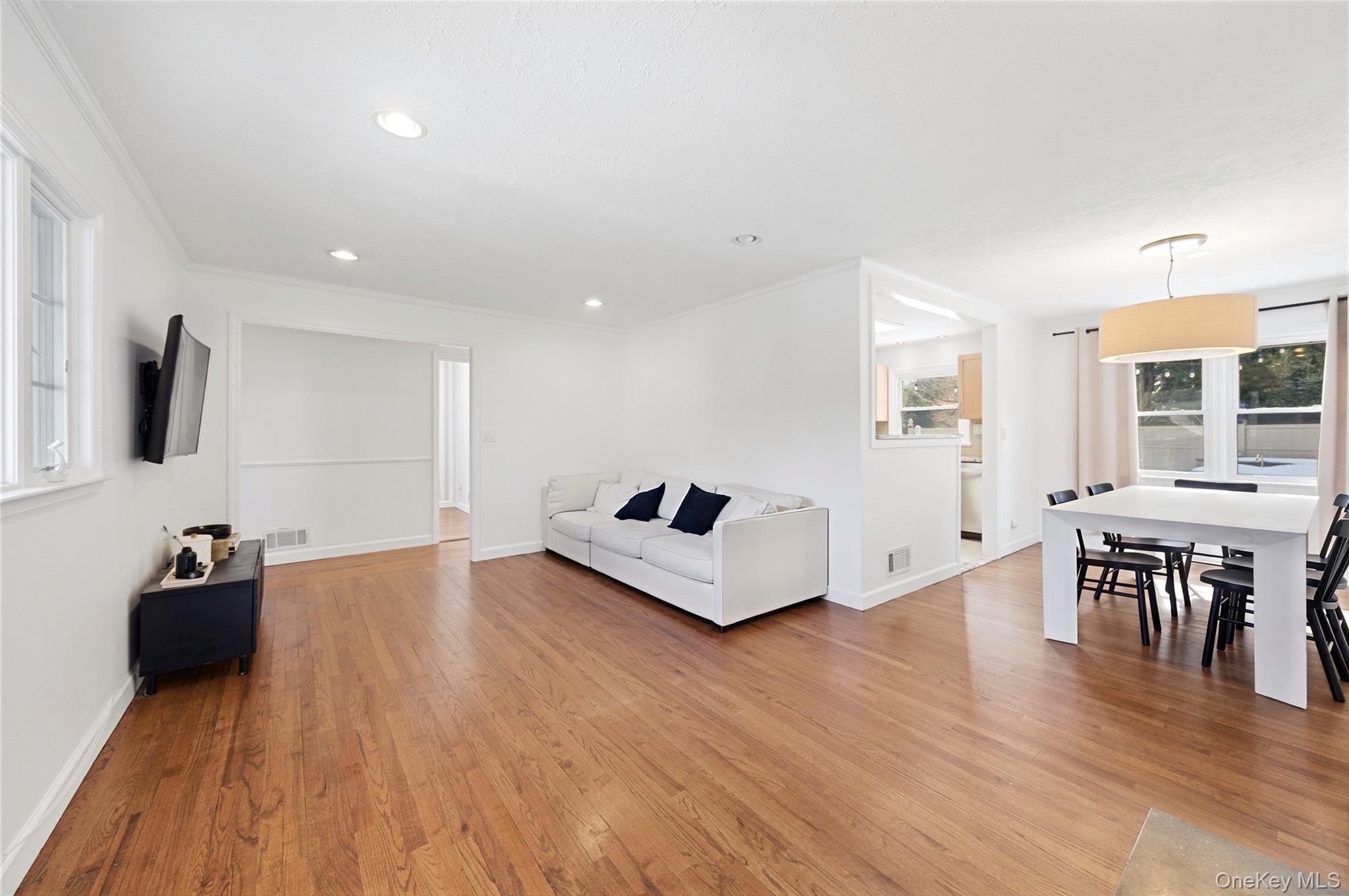 103 Heatherdell Road, Ardsley, NY 10502