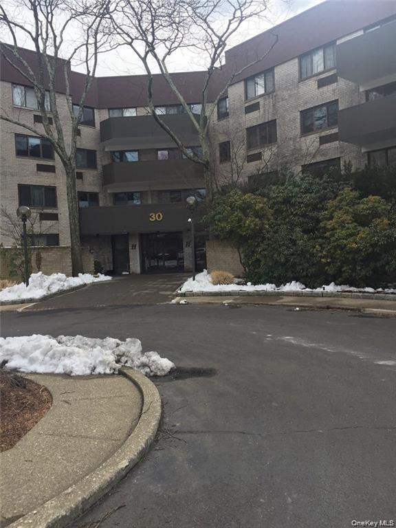 30 Greenridge Avenue # 4D, White Plains, NY 10605