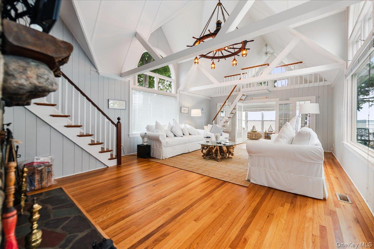 100 W Shore Drive, Southold, NY 11971