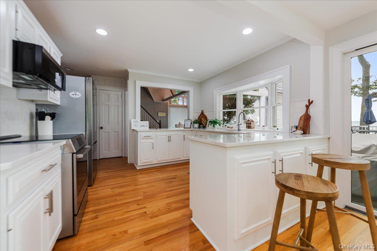 100 W Shore Drive, Southold, NY 11971