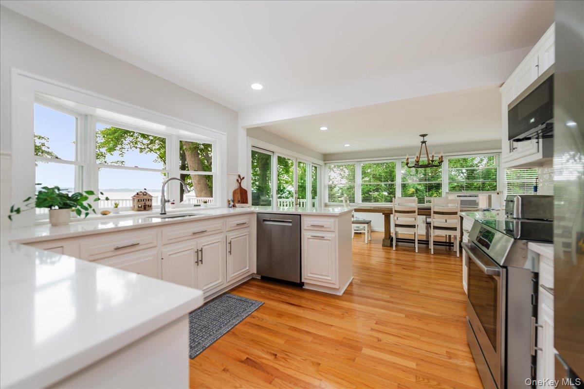 100 W Shore Drive, Southold, NY 11971