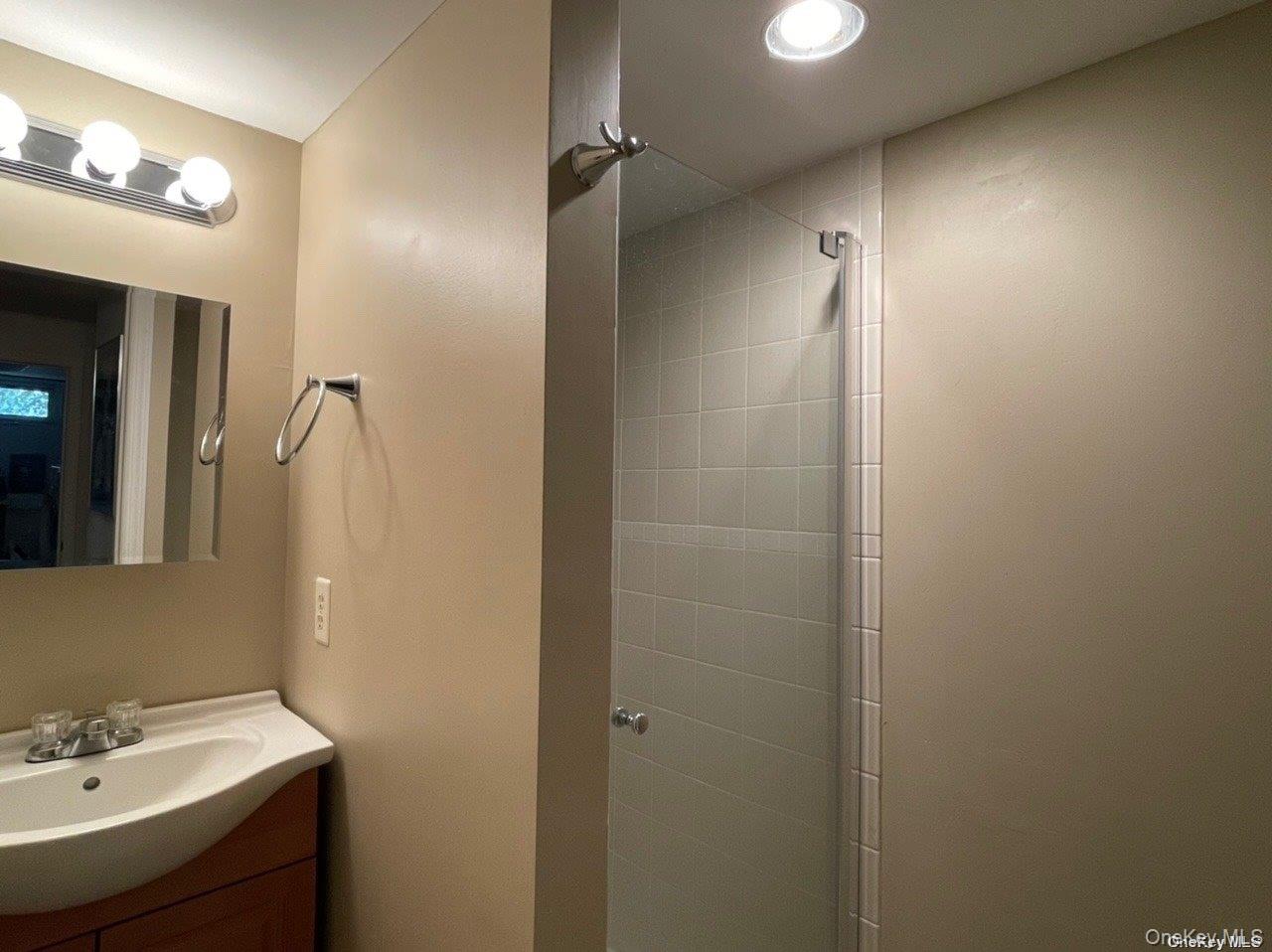 20 Dewey Street # 1, Huntington, NY 11743