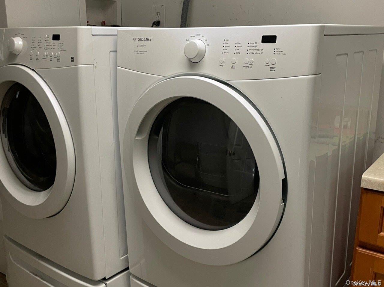 20 Dewey Street # 1, Huntington, NY 11743