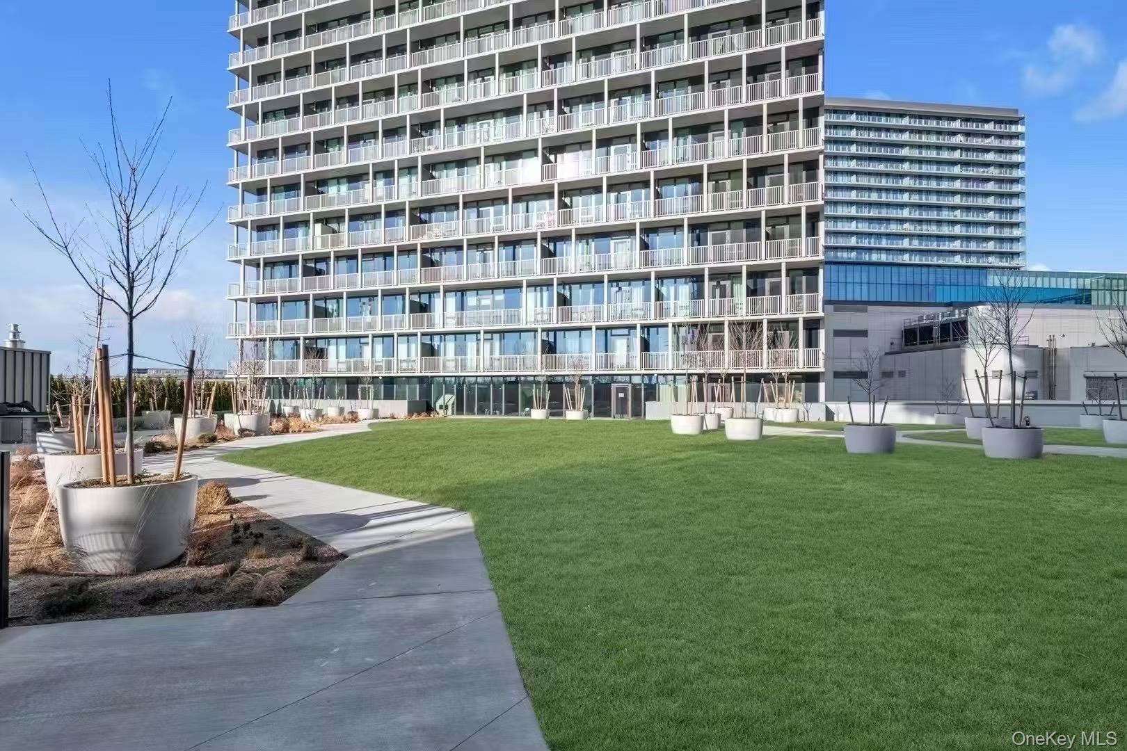 131-02B 40TH Road # 9O, Flushing, NY 11354