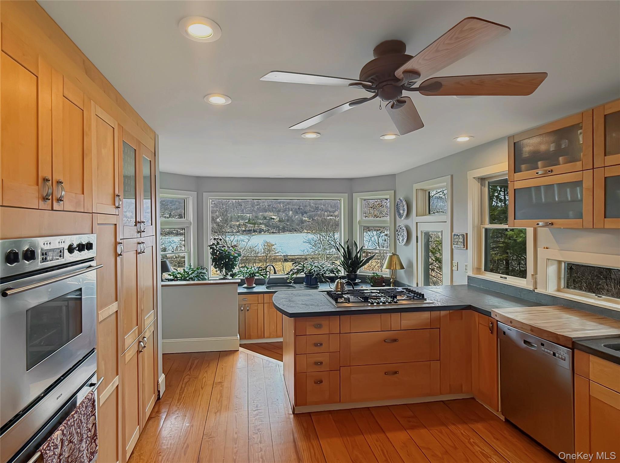 8 Manitou Ridge, Garrison, NY 10524