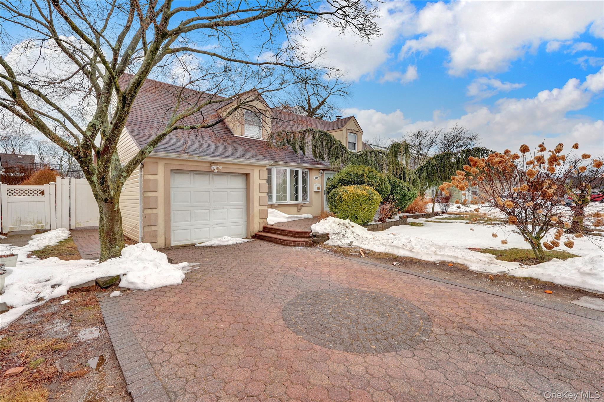 897 Spring Avenue, Uniondale, NY 11553