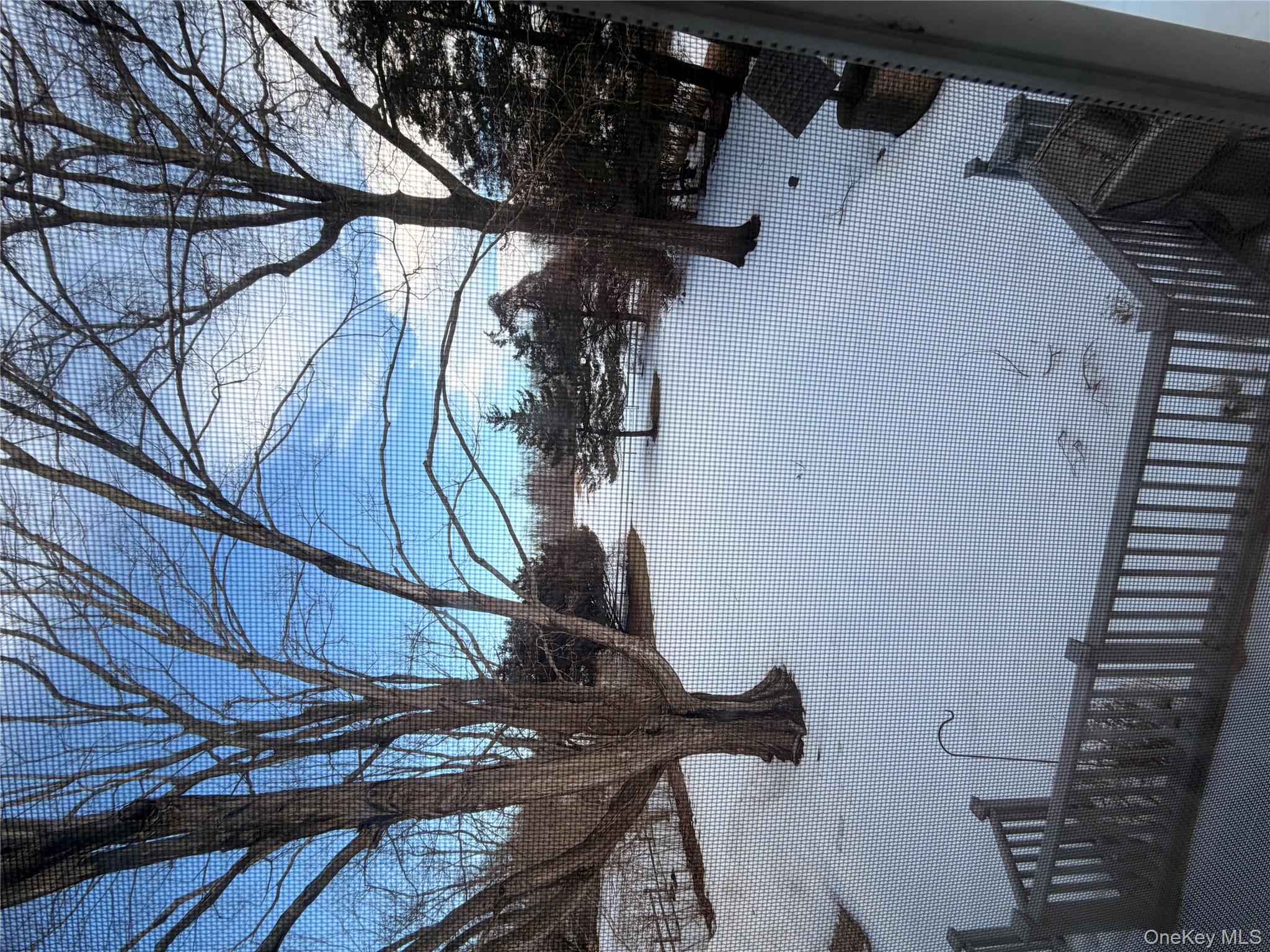 4 Lloyd Point Drive, Lloyd Harbor, NY 11743