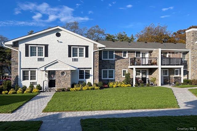 93 Carole Court Carole Anex # 4B, Massapequa, NY 11758