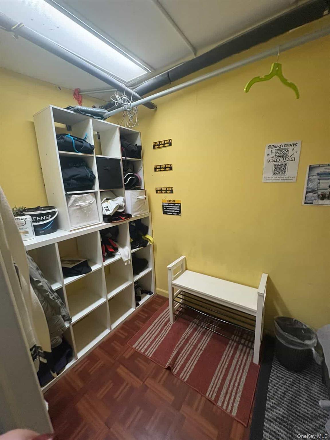 80-22 Northern Boulevard, Jackson Heights, NY 11372