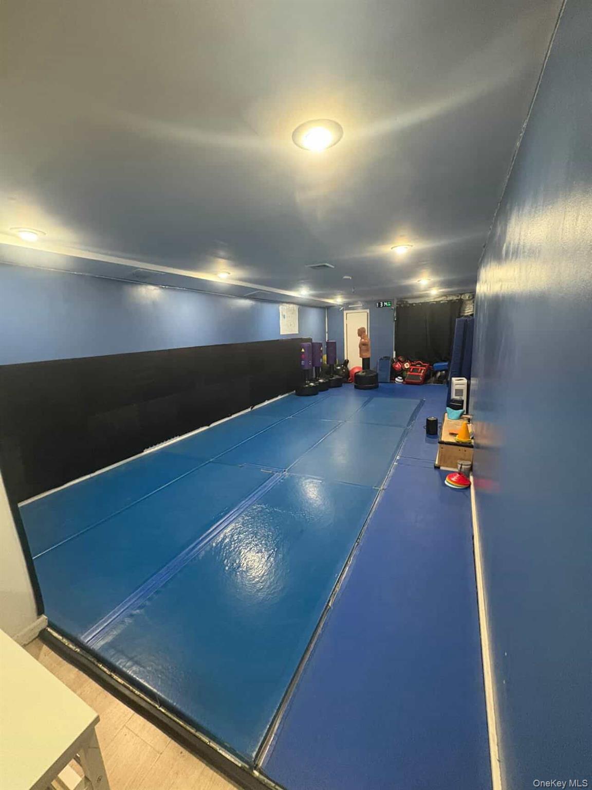 80-22 Northern Boulevard, Jackson Heights, NY 11372