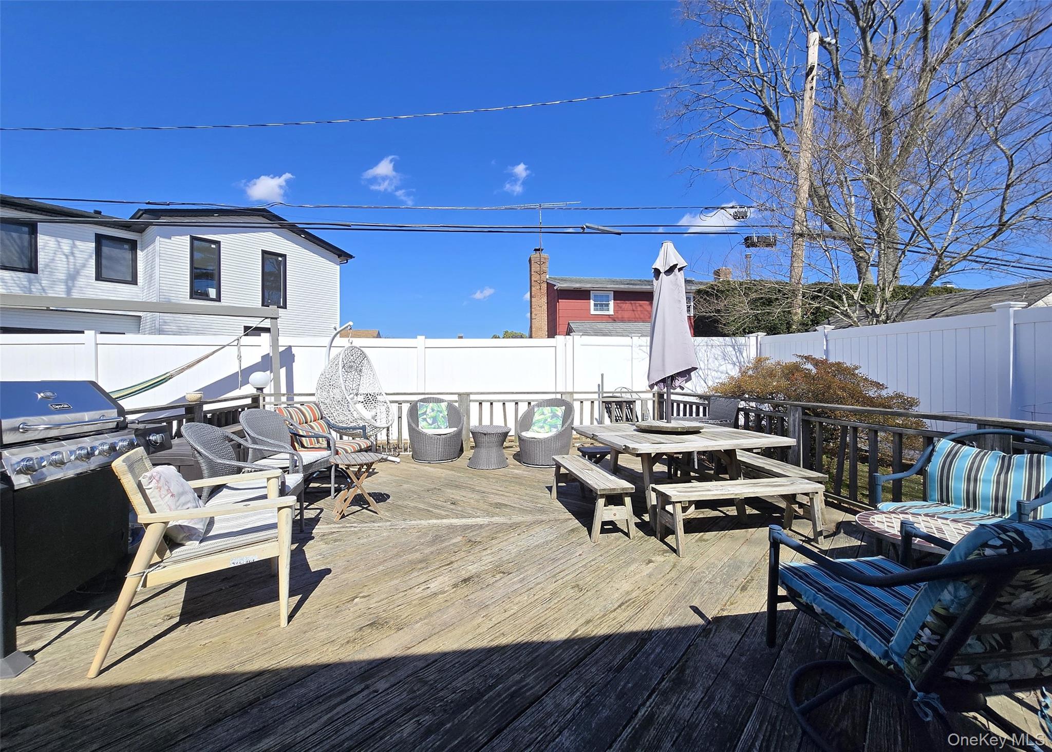 5 South Lane, Levittown, NY 11756