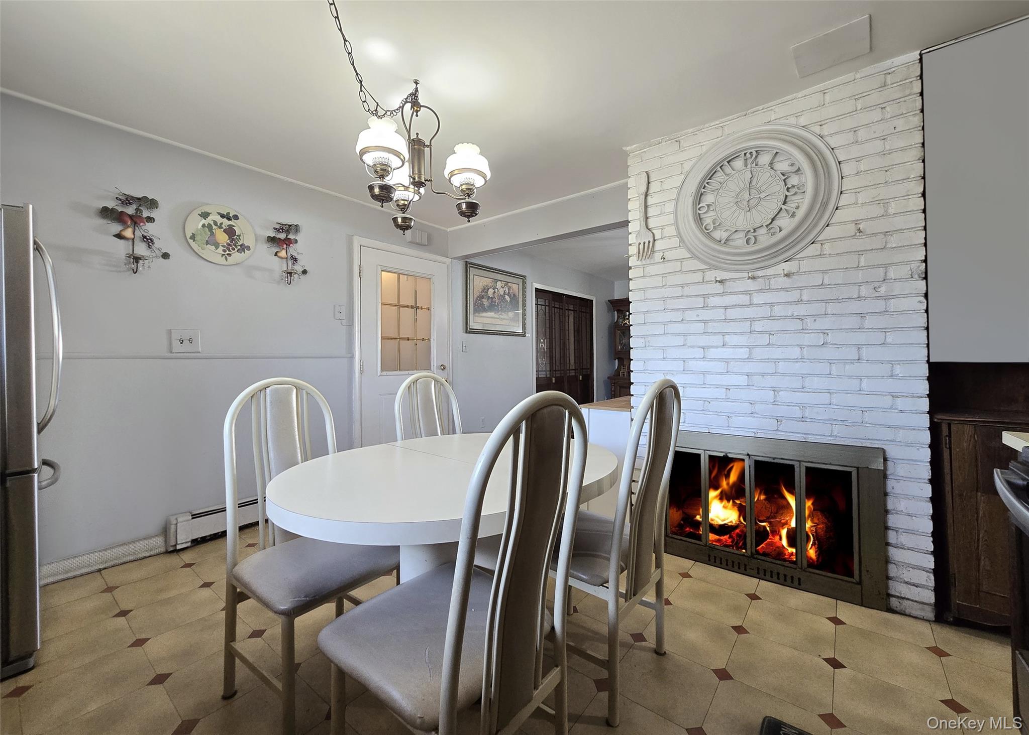 5 South Lane, Levittown, NY 11756