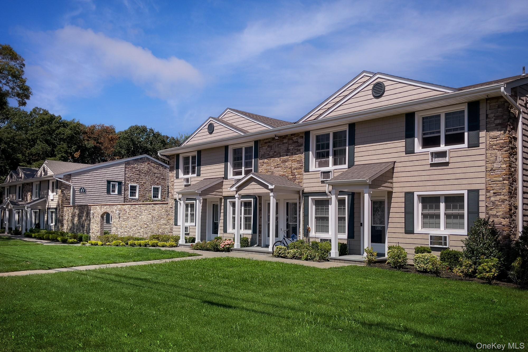 49 Island Boulevard # 49B, Bohemia, NY 11716