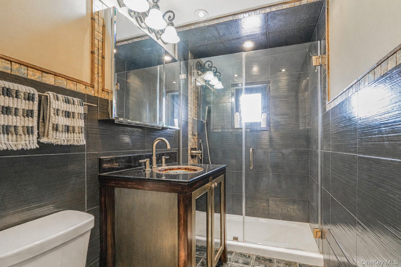 8886 16th Avenue, Brooklyn, NY 11214