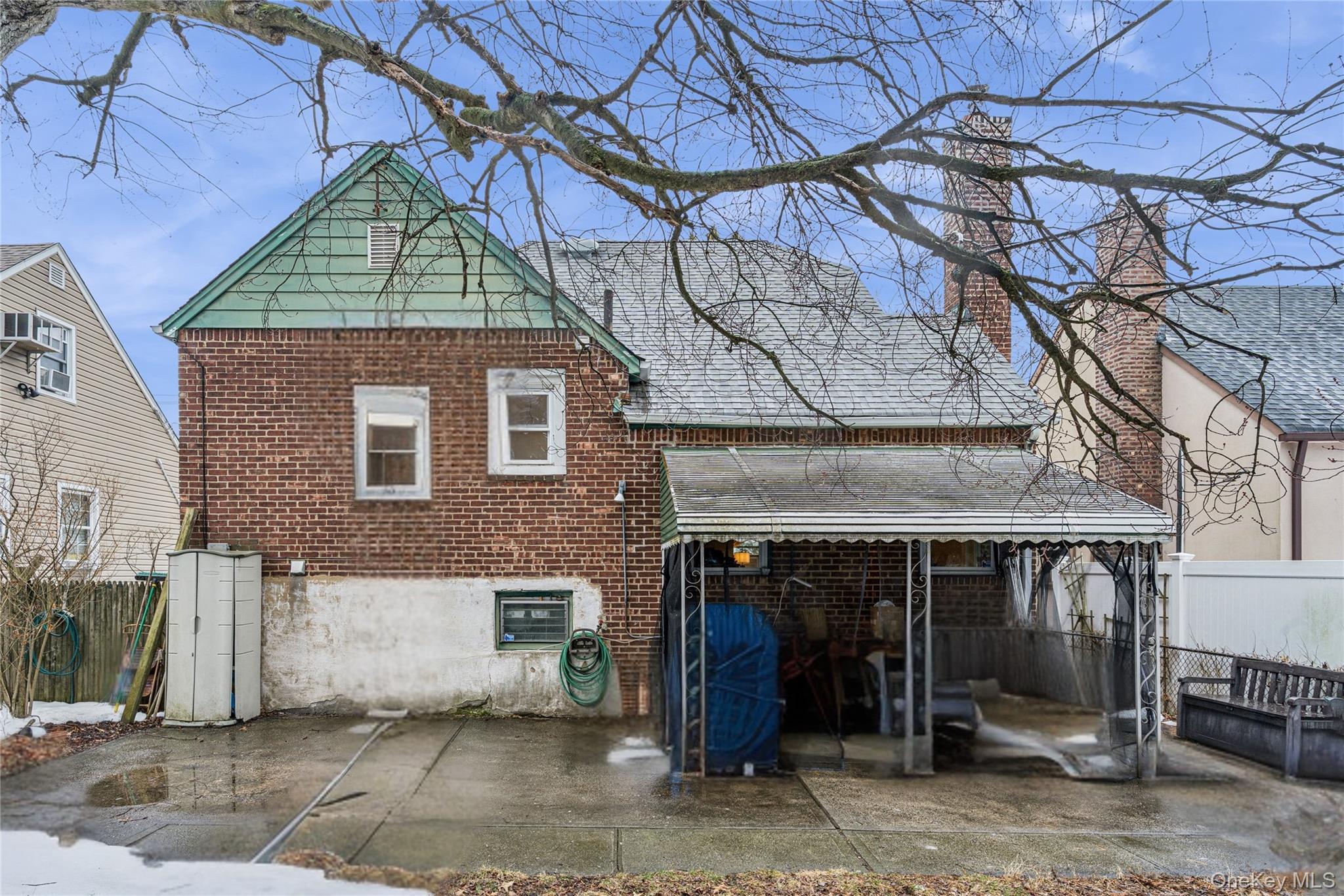 9 Clinton Street, Elmont, NY 11003