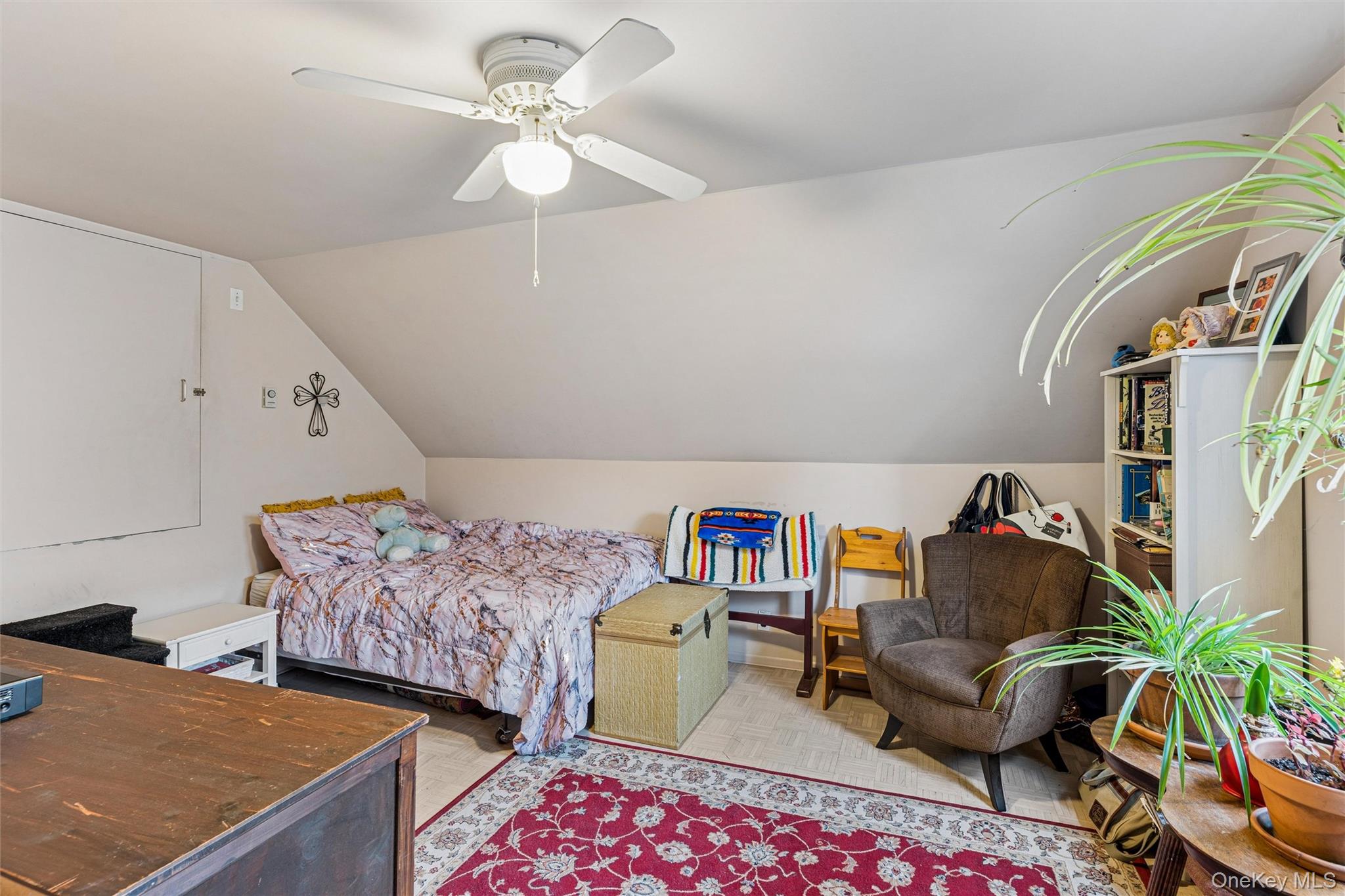 9 Clinton Street, Elmont, NY 11003