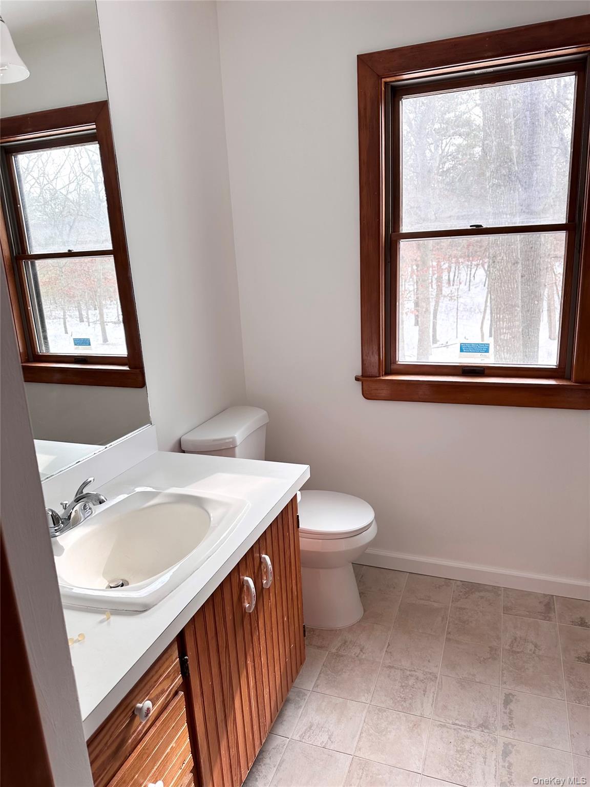 5 Arthur Street, Riverhead, NY 11901