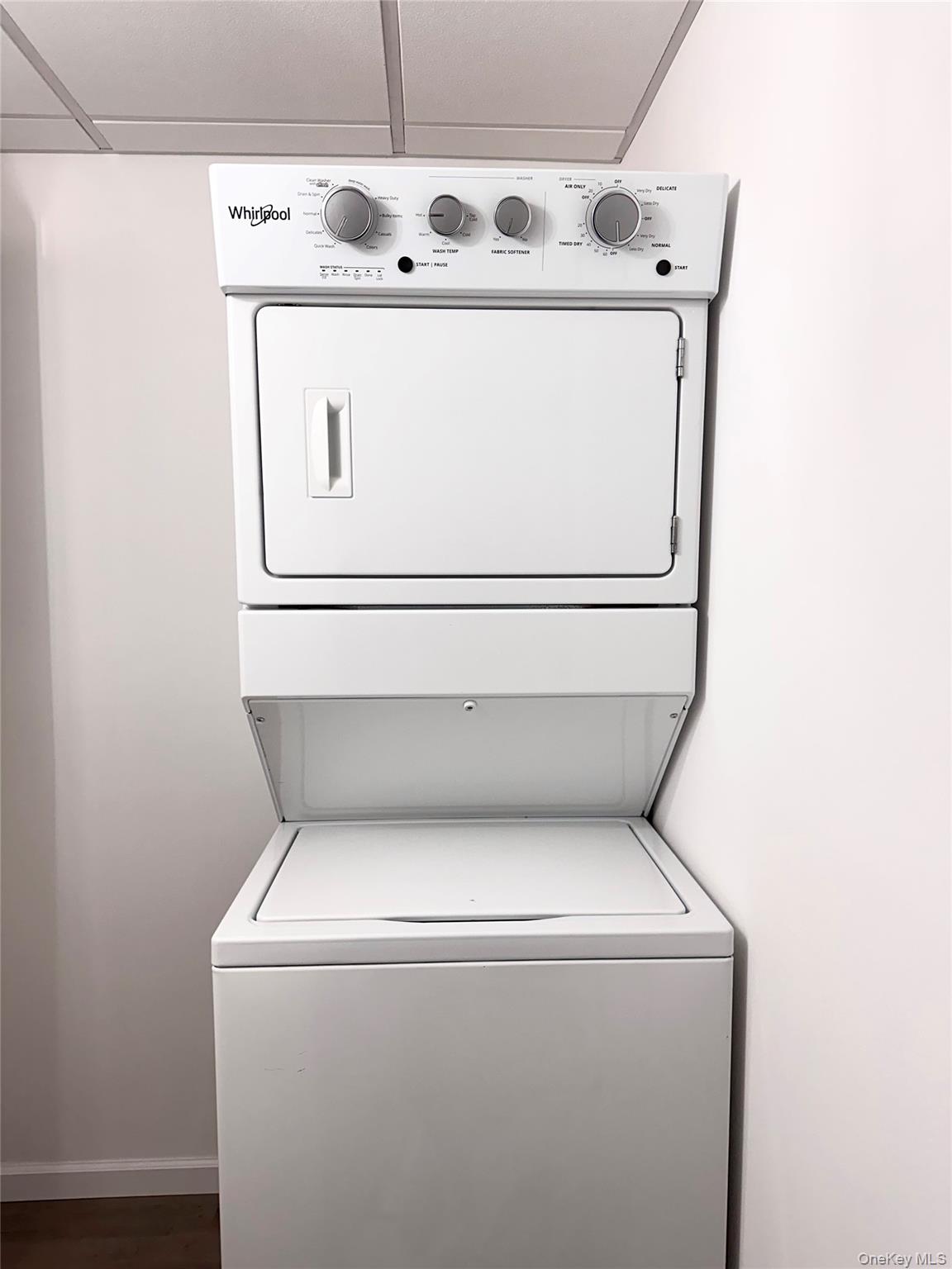 5 Arthur Street, Riverhead, NY 11901