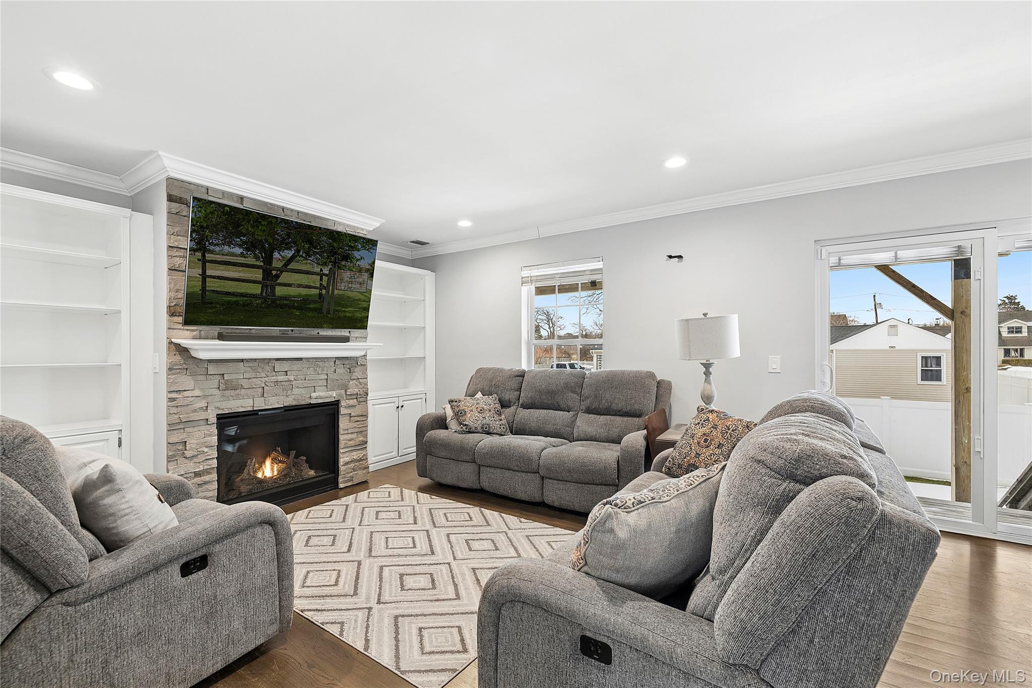 281 Clinton Avenue, East Patchogue, NY 11772