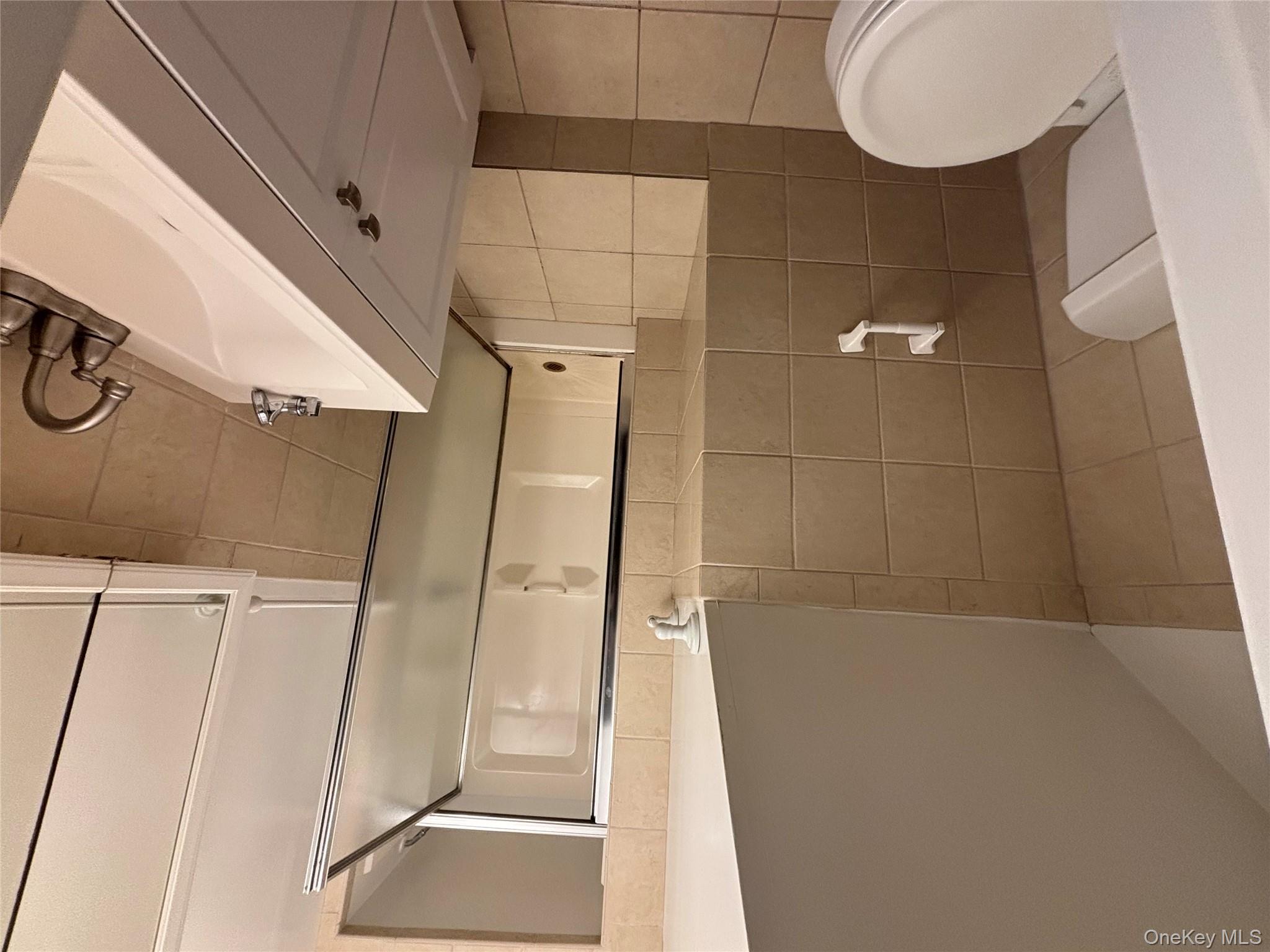 West Babylon, NY 11704