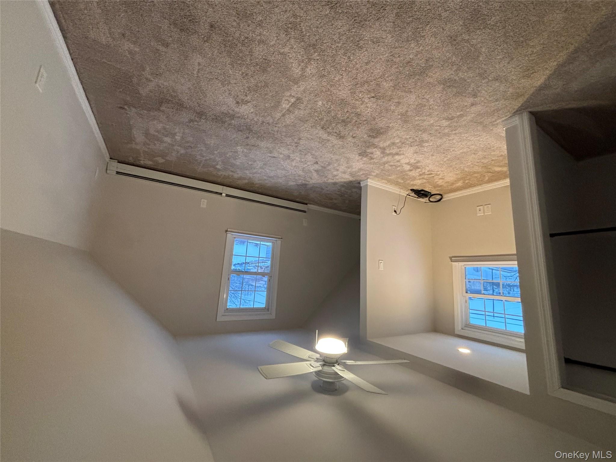 West Babylon, NY 11704