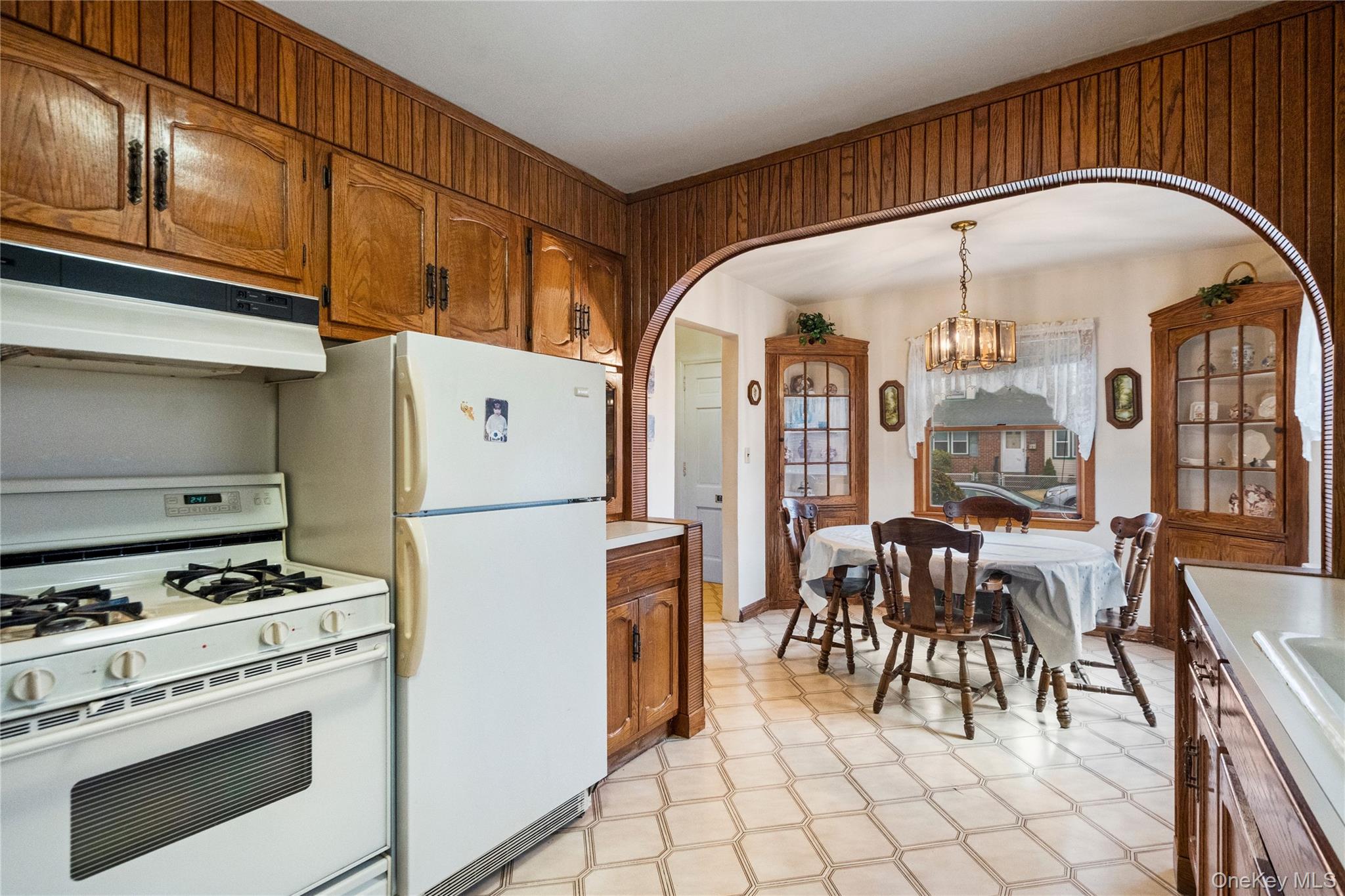 181 Monroe Street, Franklin Square, NY 11010