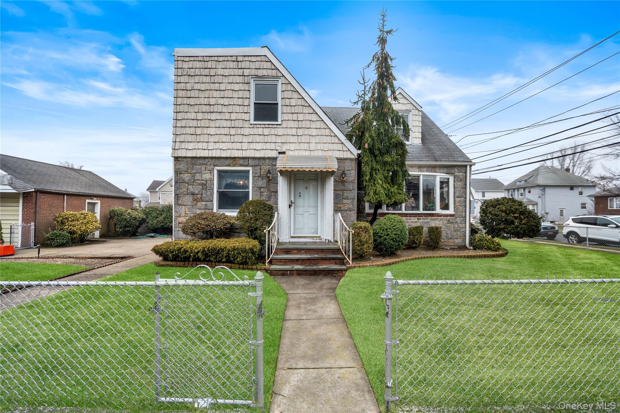 181 Monroe Street, Franklin Square, NY 11010