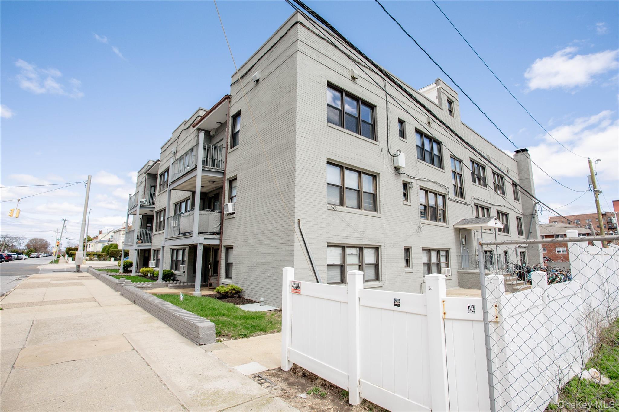 302 E Broadway # A, Long Beach, NY 11561