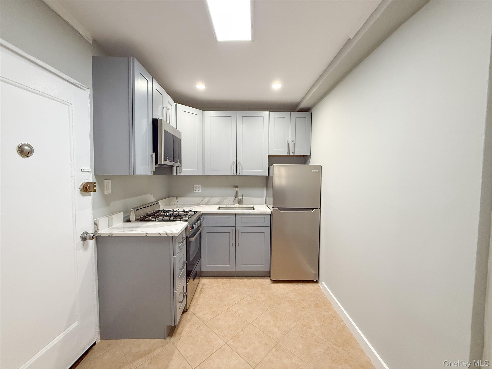 302 E Broadway # A, Long Beach, NY 11561