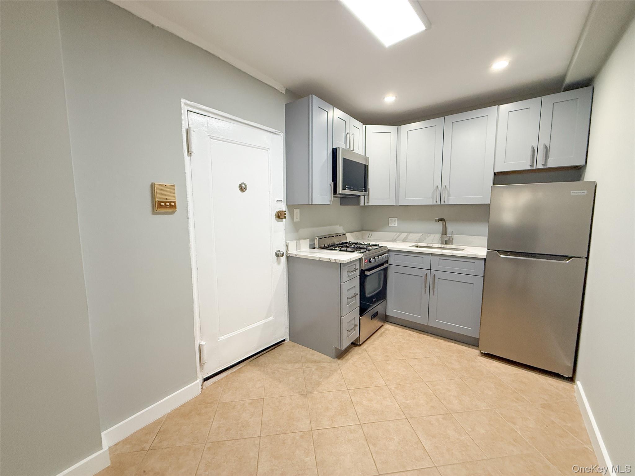 302 E Broadway # A, Long Beach, NY 11561