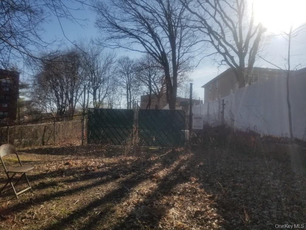 23 Saint James Terrace, Yonkers, NY 10704