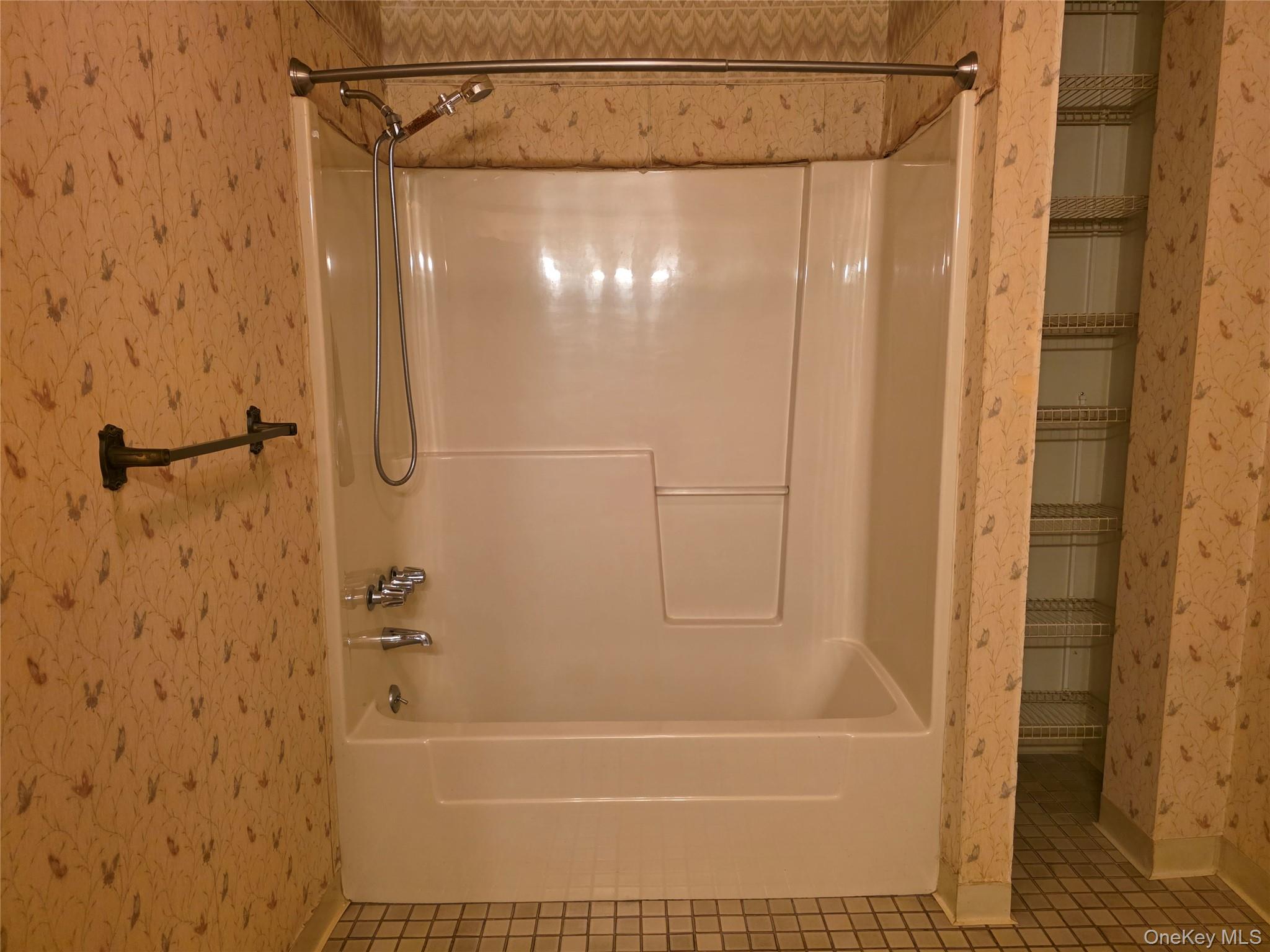 2 Park Place # B1B, Newburgh, NY 12550