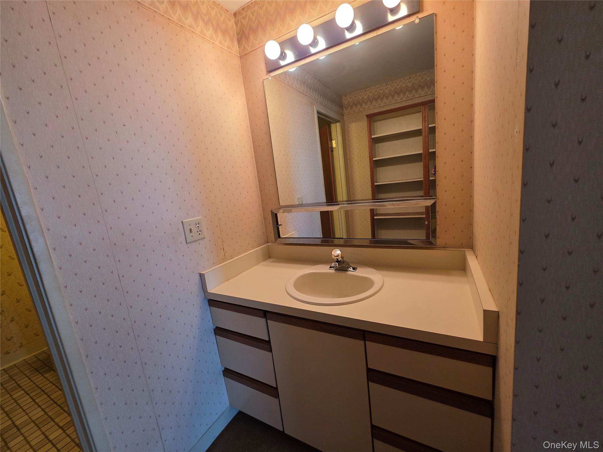 2 Park Place # B1B, Newburgh, NY 12550