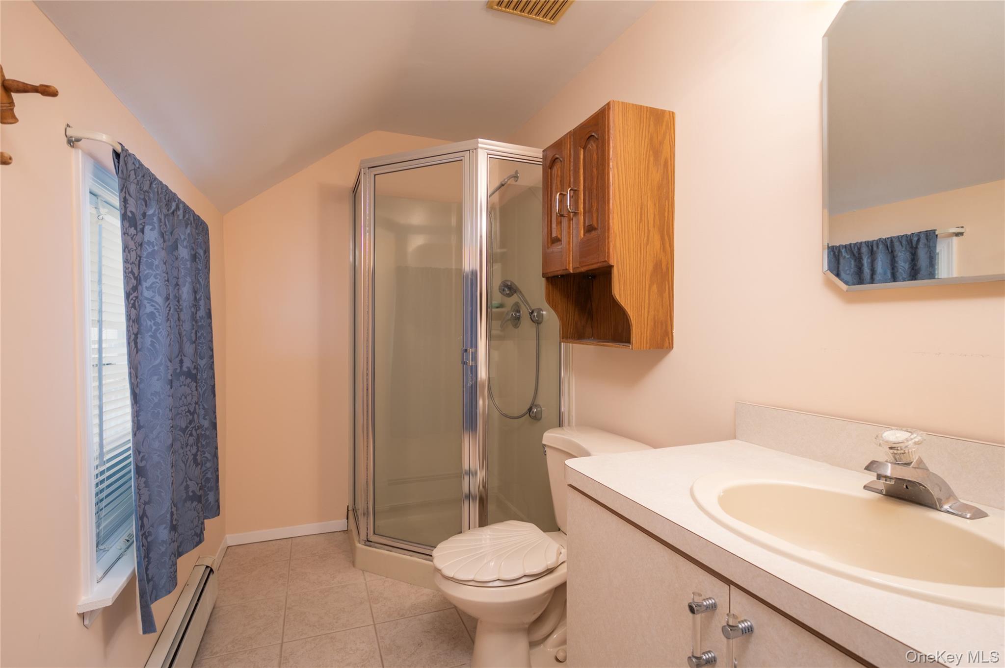 9 Harrison Ave, Hicksville, NY 11801