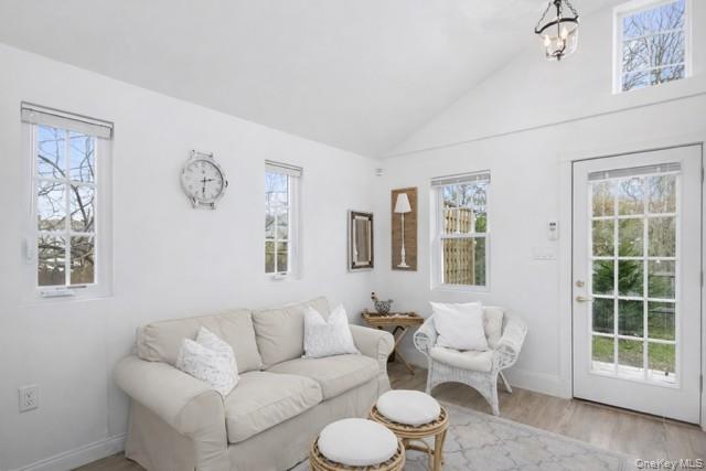 435 Montauk Highway, Westhampton Beach, NY 11978