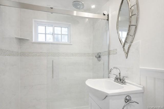 435 Montauk Highway, Westhampton Beach, NY 11978