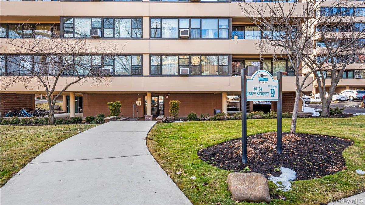 10-24 166th Street # 3A, Beechhurst, NY 11357