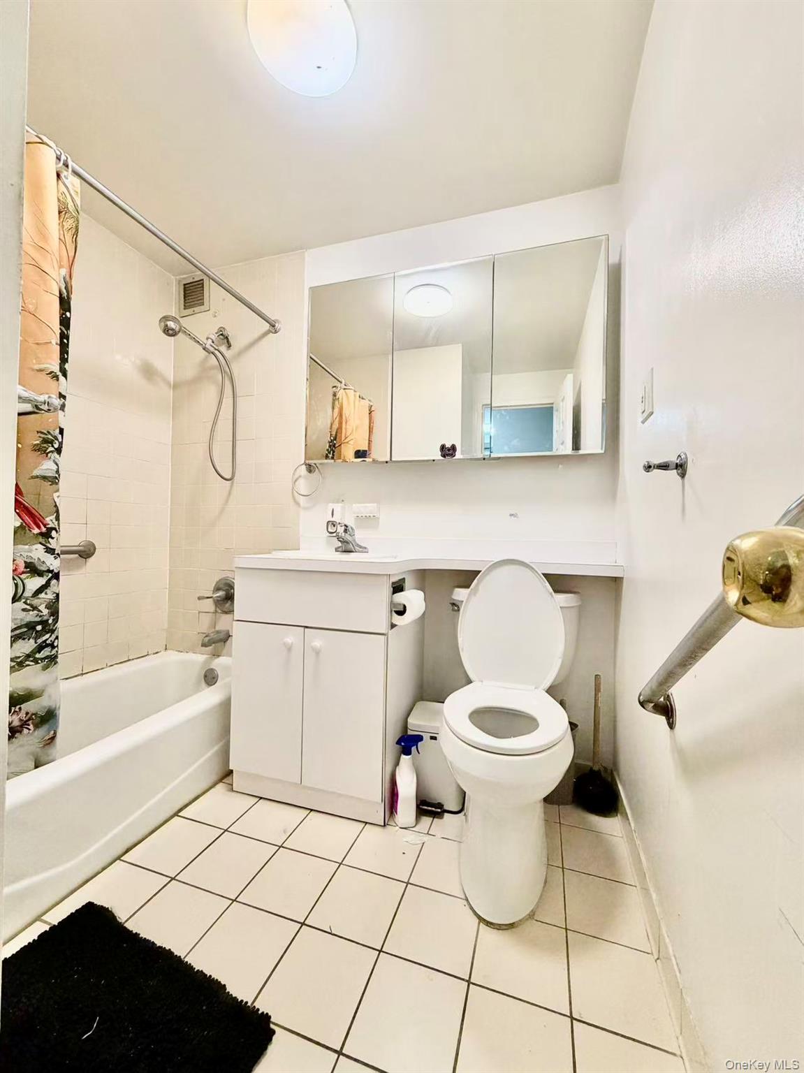 87-14 57TH Road # 3B, Elmhurst, NY 11373