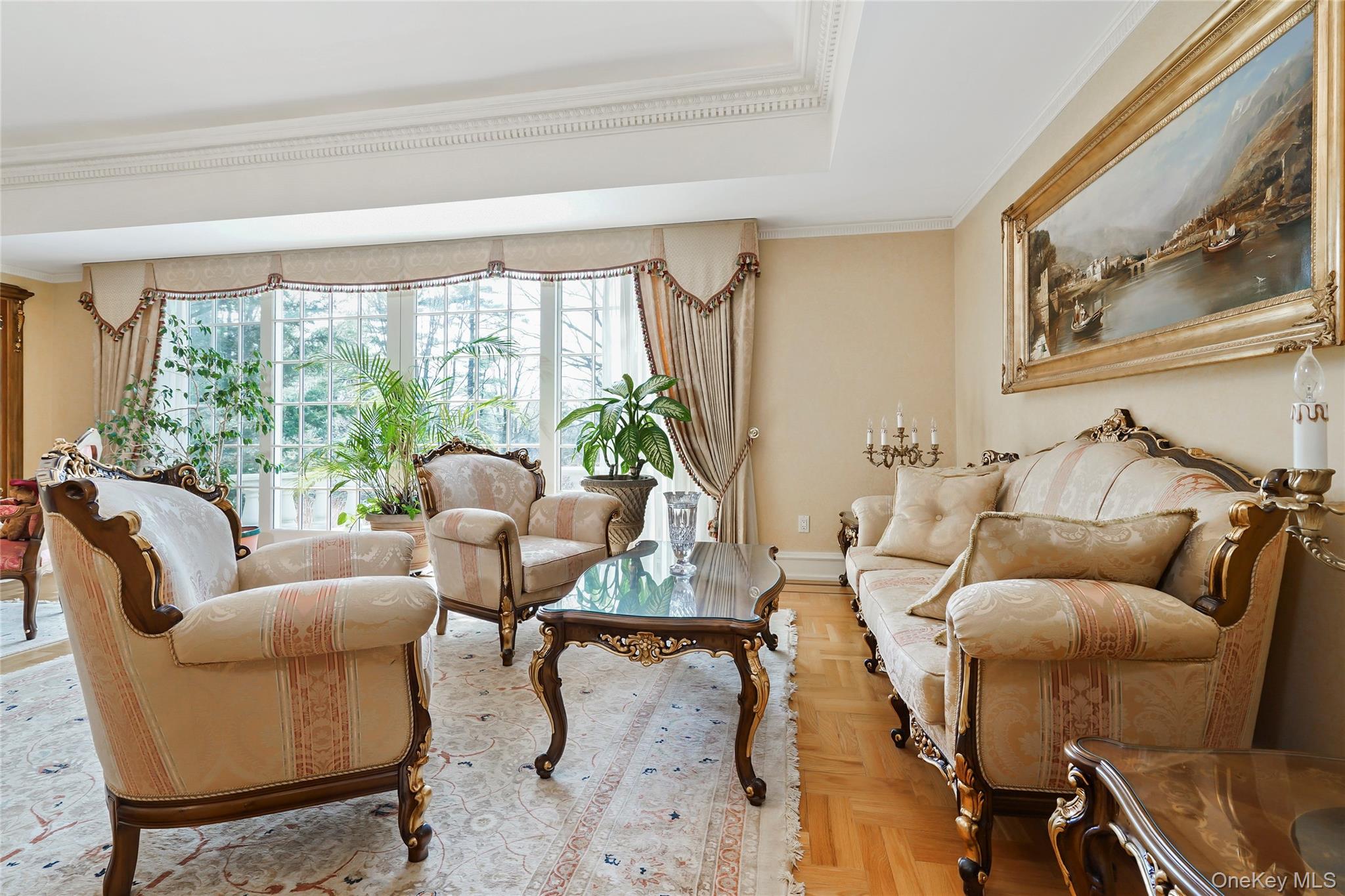 10 Hill Road, Sands Point, NY 11050