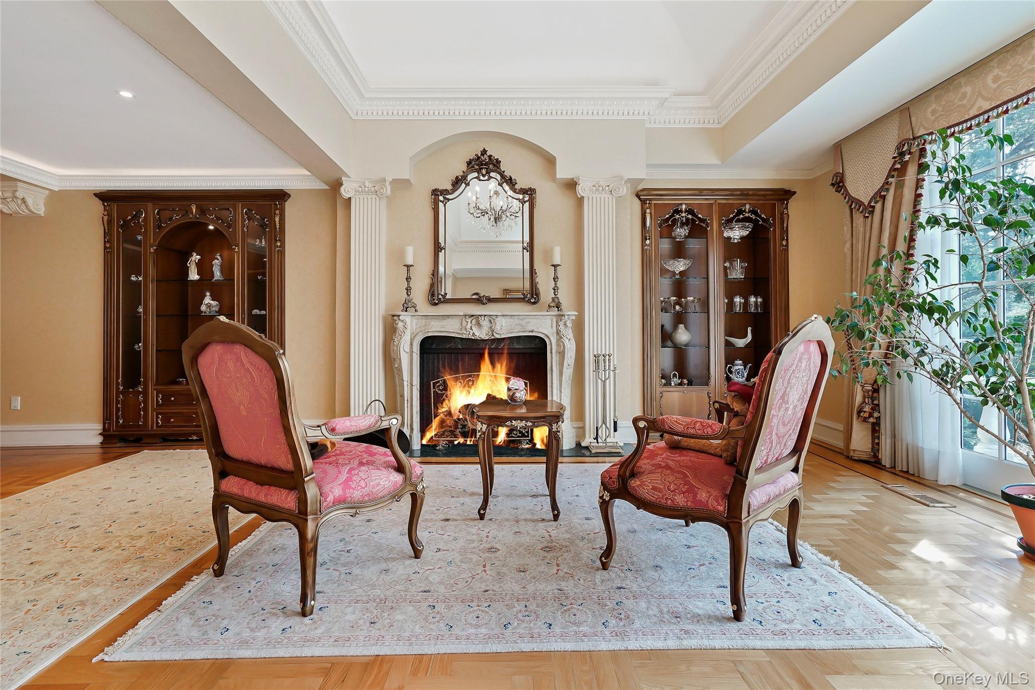 10 Hill Road, Sands Point, NY 11050