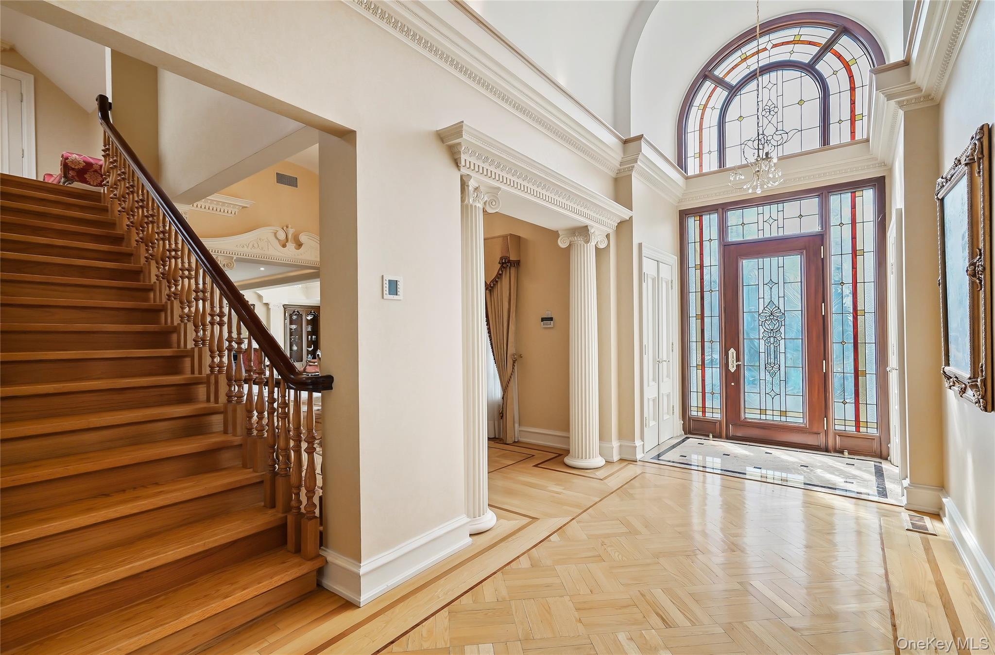 10 Hill Road, Sands Point, NY 11050