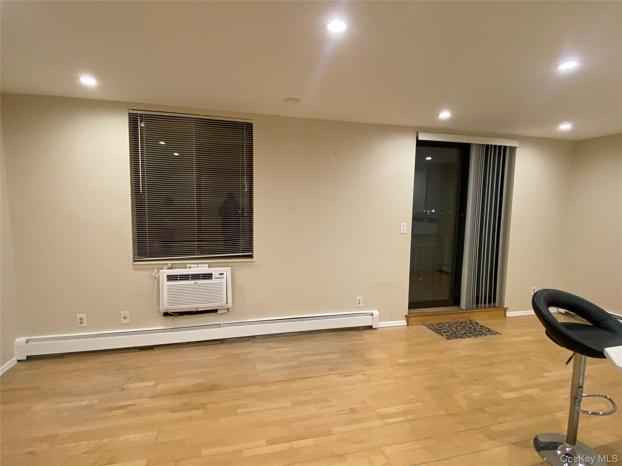 136 17 Maple ave # 14H, Flushing, NY 11355