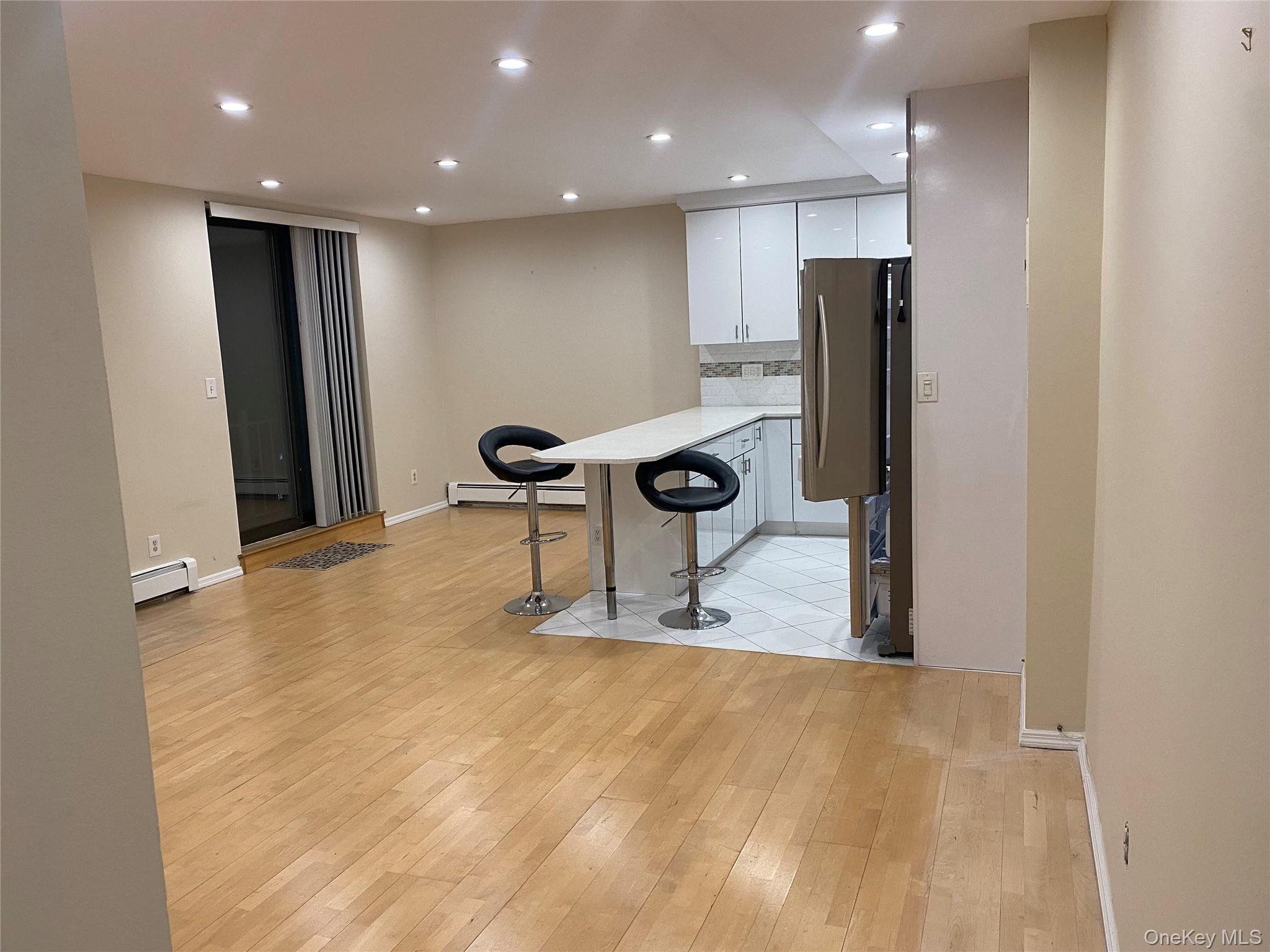 136 17 Maple ave # 14H, Flushing, NY 11355