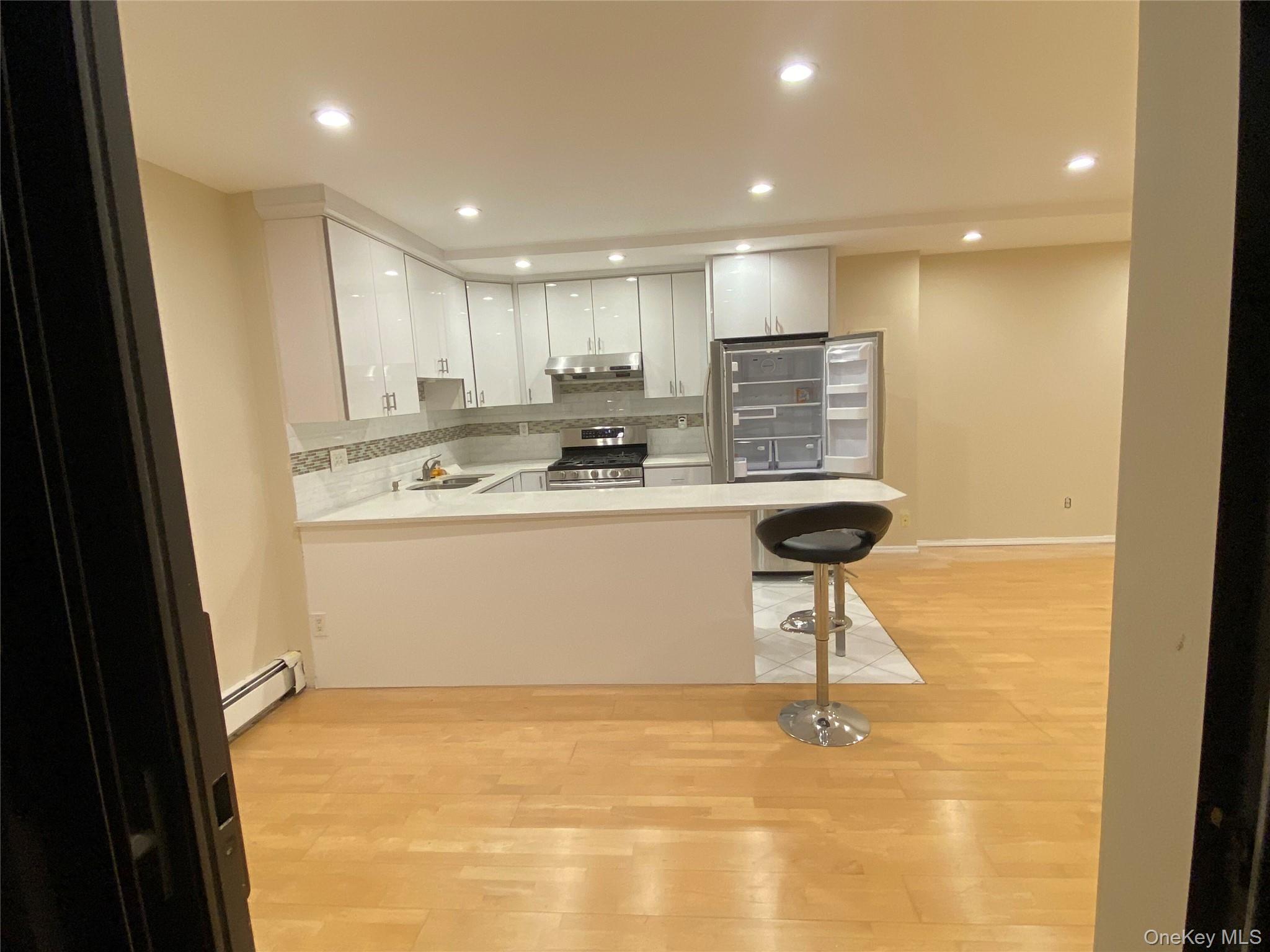 136 17 Maple ave # 14H, Flushing, NY 11355