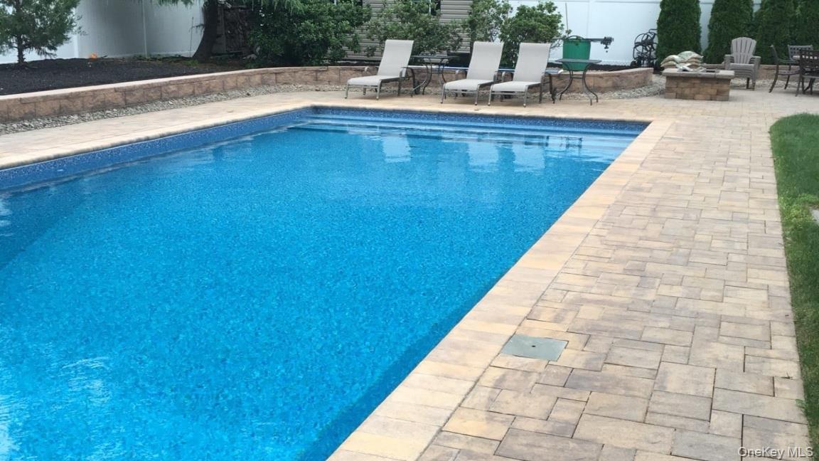 22 Northumberland Drive, Shoreham, NY 11786